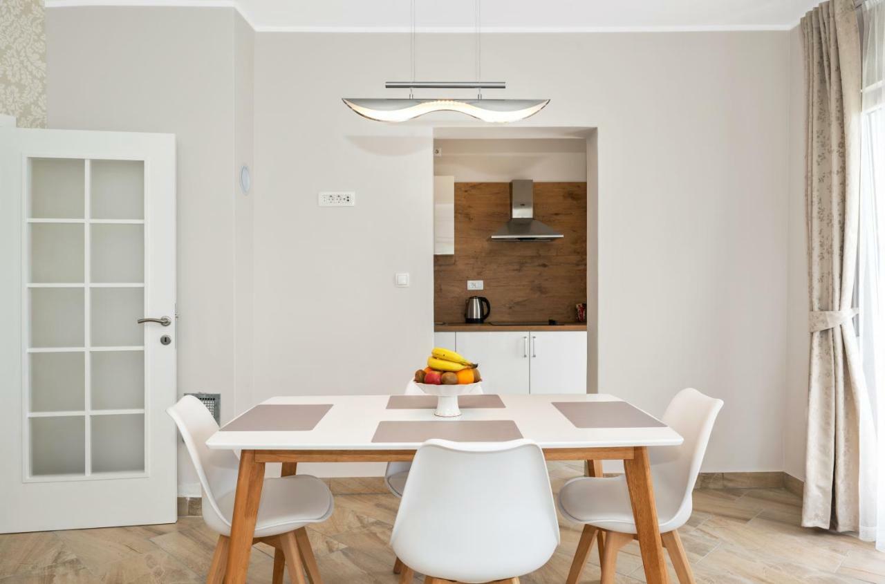 Aaa Anic Amazing Deluxe Apartman *