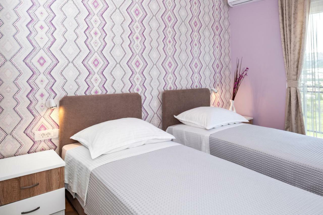 Aaa Anic Amazing Deluxe Apartman *