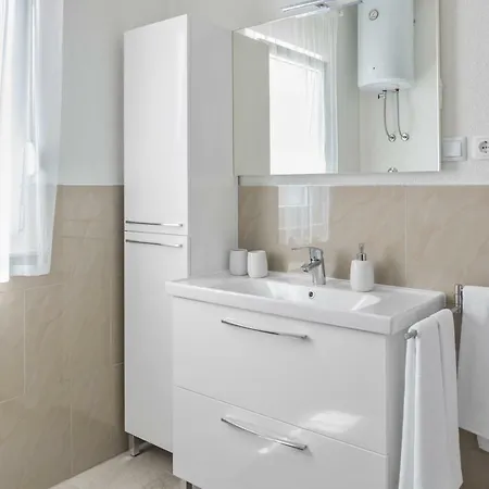 Aaa Anic Amazing Apartments Deluxe Split Exterior photo