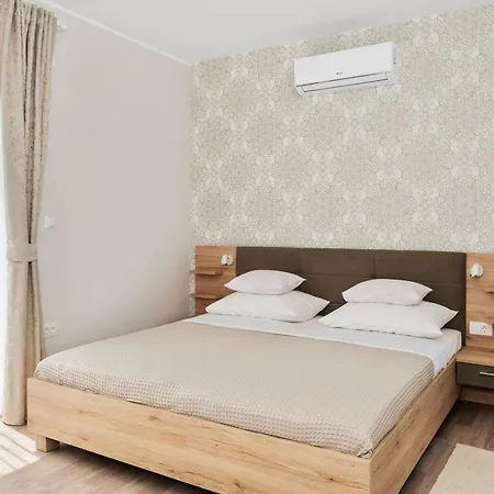 Aaa Anic Amazing Apartments Deluxe Split Exterior photo